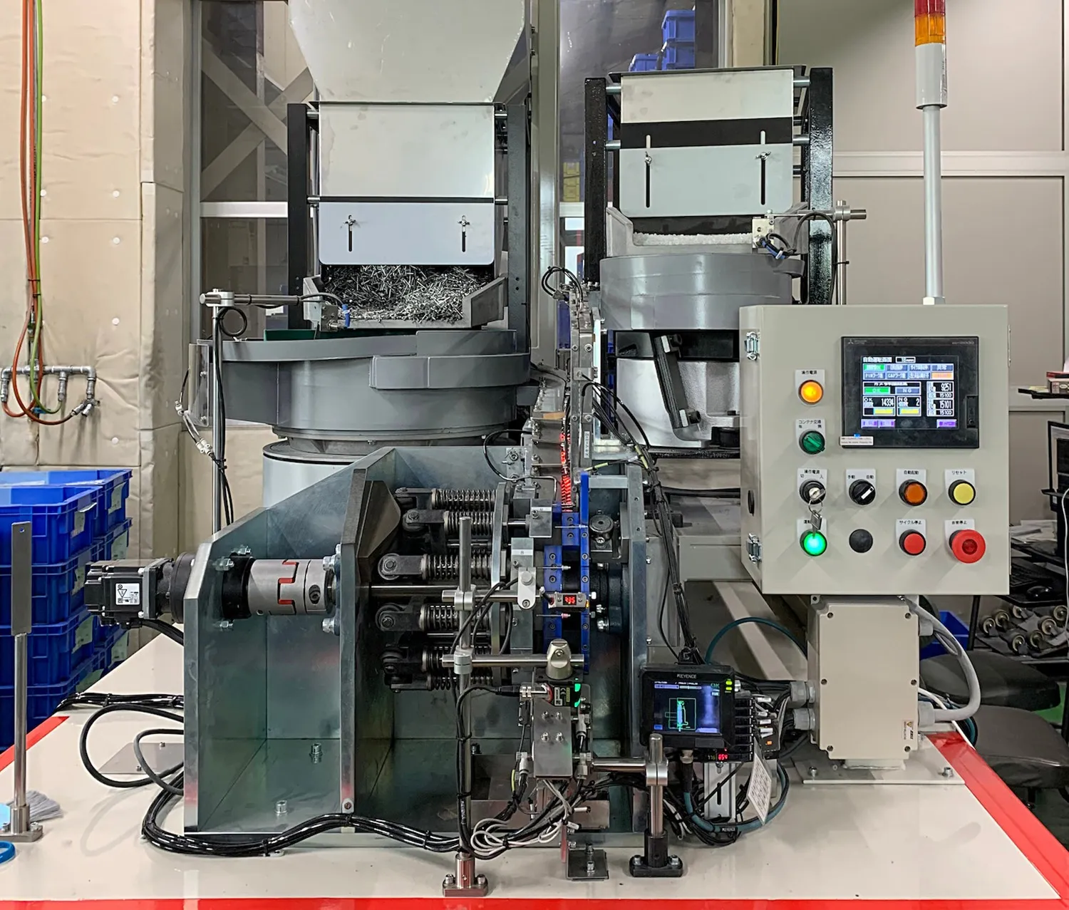 キャップ組立機 2号機・3号機